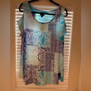 JM Collection cold shoulder top. Large new with tags.